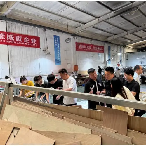 Harmony and Symbiosis, Embracing Goodness — SMEA Whale Factory (Logo Manufacturing Ecosystem Alliance) Visits Xi 'an Dake Advertising for Exchange 