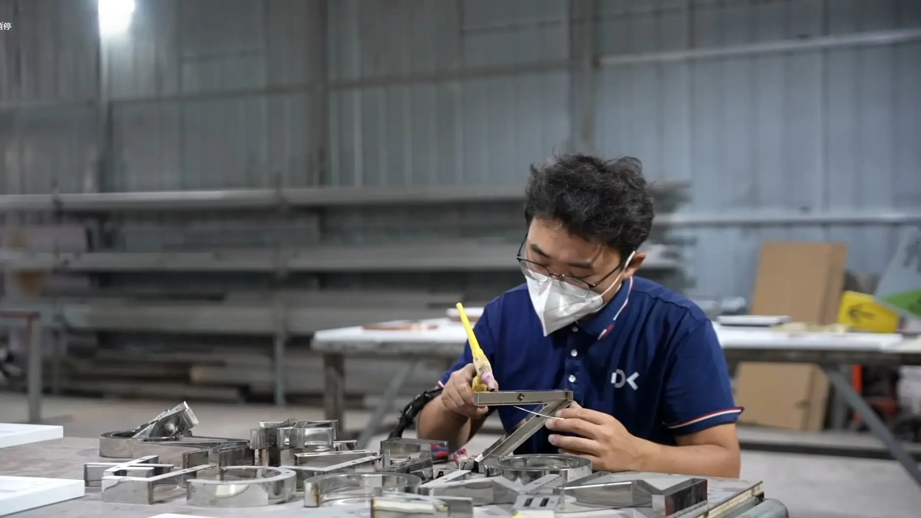 Manufacturing & Commitment Manufacturing & Commitment